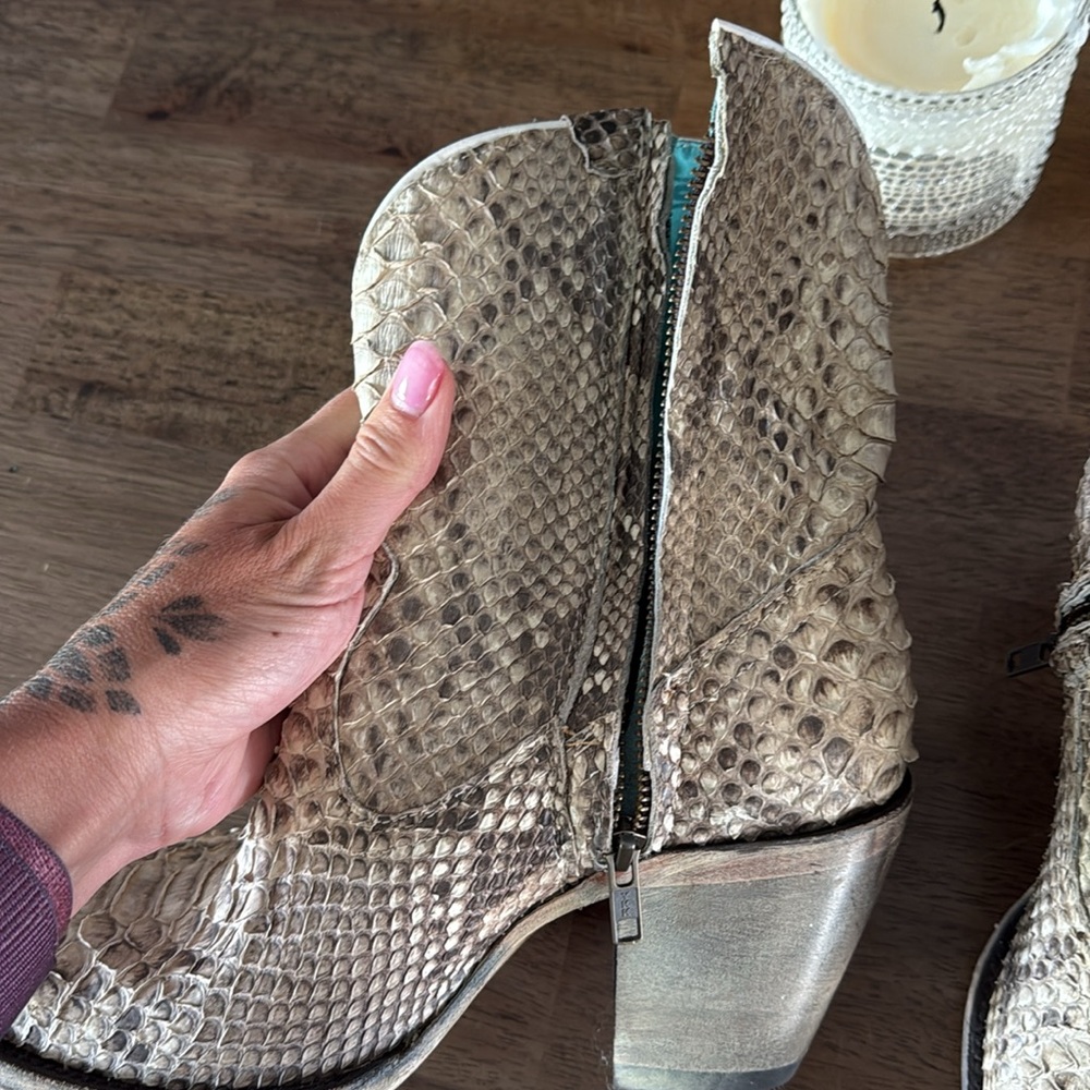 Python textured corral boots - Picture 8 of 9